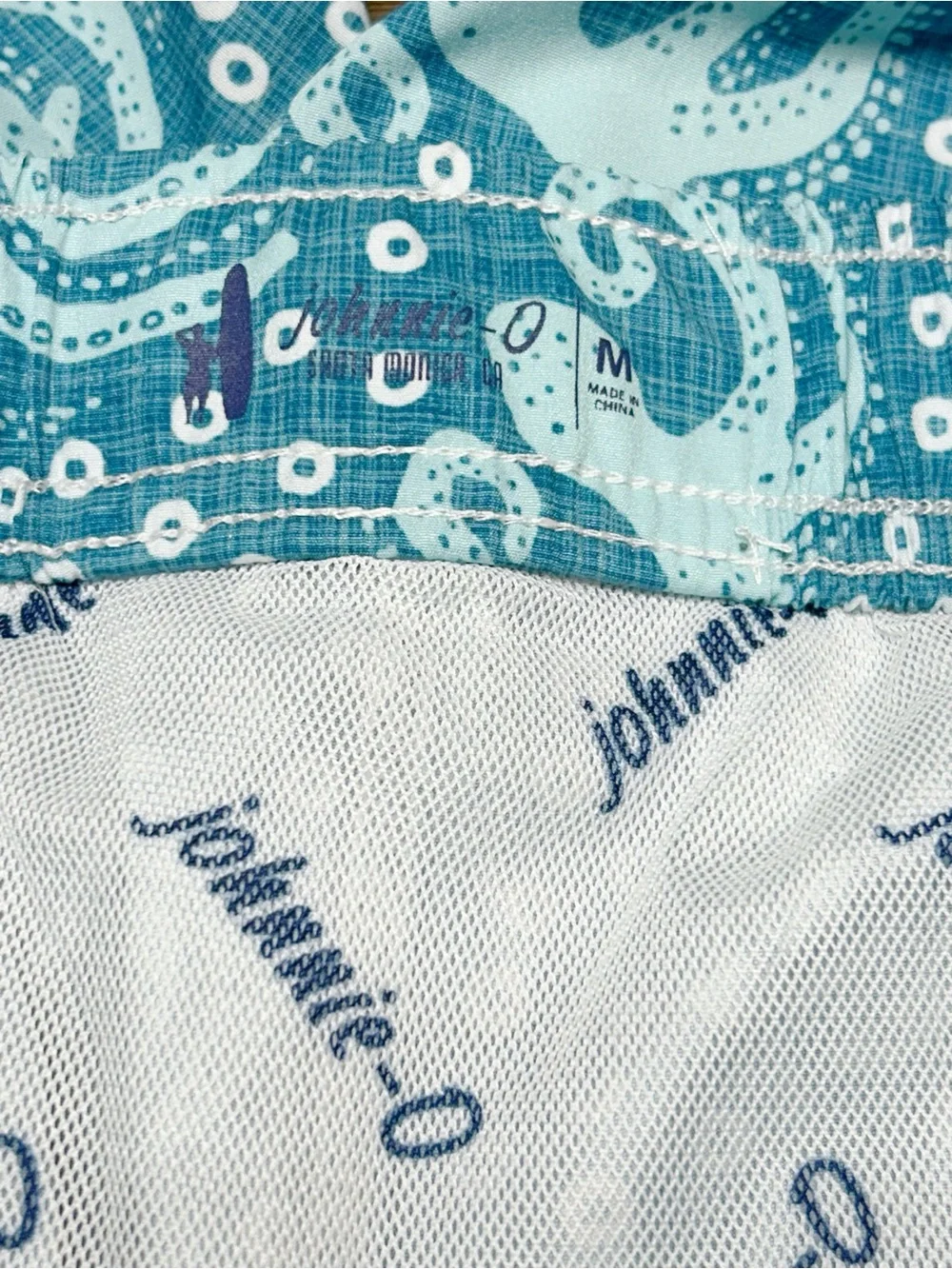 Johnnie-O Blue Octopus Print Swim Trunks Men’s Medium 7” Inseam Lined Drawstring